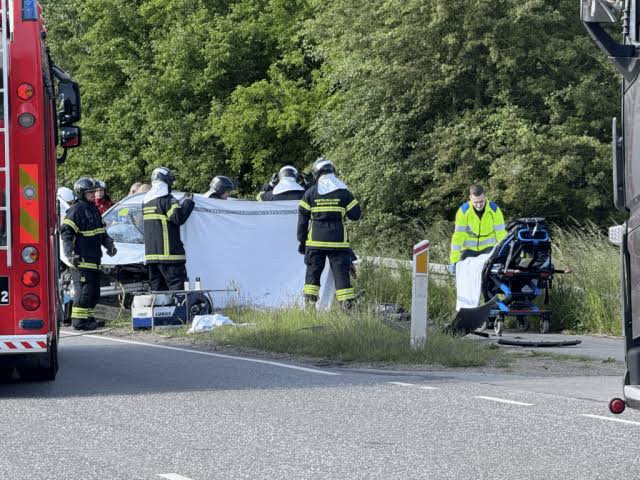Frygtelig ulykke: Lå fastklemt i timevis mens flere bare kørte forbi