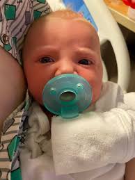 How can I get into Delilah's?! Who do I have to give my first born? I just  checked online and they're completely booked for the foreseeable future  😭😭😭