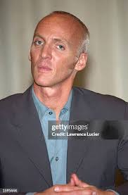 12 Photos & High Res Pictures