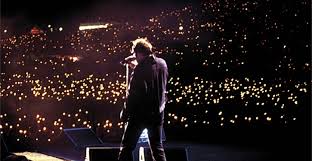 Vasco rossi, il suo film concerto vasco non stop live (nei cinema per tre giorni) è campione d'incassi (gallery). Vasco Rossi Imola 1998 La Nascita Della Rockstar Shockwave Magazine