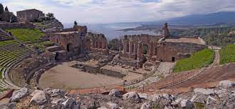Where is b&b teatro greco 39 located? Teatro Greco Taormina Traveltaormina Com