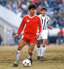 Lo de emiliano martínez es más difícil de. Claudio Borghi Of Argentinos Juniors In 1984 Futbol Argentino Futbol Argentina