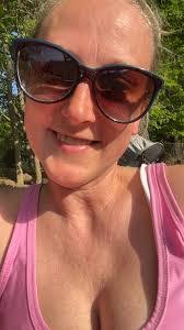 Shauna Rowell's Instagram, Twitter & Facebook