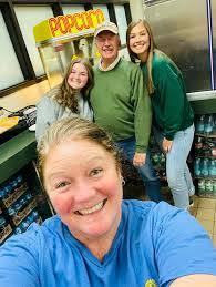 Lorrie Shaw's Instagram, Twitter & Facebook