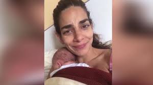 Um einen neuen kommentar zu verfassen, musst du angemeldet sein. News Im Video Lilli Hollunder Meldet Sich Nach Geburt Ihres Sohnes Stern De