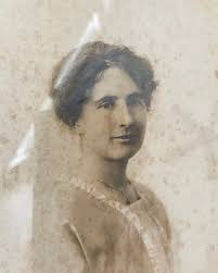 Hello friends! I recently made a British Columbian friend, who has an  Annapolis Valley connection. Her grandmother Kathleen McFadden (pictured  here) was from Canard. Maureen never met her grandmother, and wants to