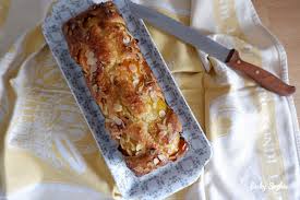 Cake Aux Amandes Et Aux Fruits Au Sirop Lucky Sophie Blog Famille Voyage Cake Amande Fruits Au Sirop Alimentation