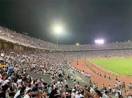 لا تستطيع الحكومة الكونفدرالية فرض ضرائب على الأفراد، اعتقالهم، تجنيدهم في الجيش أو تنظيم التجارة. Ø¬Ù…Ø§Ù‡ÙŠØ± Ø§Ù„Ø²Ù…Ø§Ù„Ùƒ ØªØ­ÙØ² Ø§Ù„Ù„Ø§Ø¹Ø¨ÙŠÙ† Ù‚Ø¨Ù„ Ù…ÙˆØ§Ø¬Ù‡Ø© Ù†Ù‡Ø¶Ø© Ø¨Ø±ÙƒØ§Ù† ÙÙŠ Ù†Ù‡Ø§Ø¦ÙŠ Ø§Ù„ÙƒÙˆÙ†ÙØ¯Ø±Ø§Ù„ÙŠØ© Ø¨Ø·ÙˆÙ„Ø§Øª