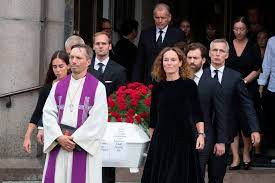 View axel stoltenberg's genealogy family tree on geni, with over 200 million profiles of ancestors and living relatives. Thorvald Stoltenberg Minnes Som Honefar Historieforteller Og Fredsmekler Adressa No