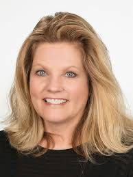 Stephanie Burrows's Instagram, Twitter & Facebook