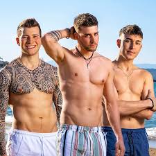 Apr 01, 2021 · couldn't stay away! Bachelorette 2021 Die Kandidaten Von Dina Rossi Blick