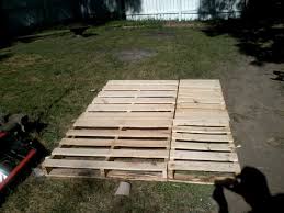 Add back braces and then paint it for an american flag. Pallet Wood Bed Frame Queen Size Instructables