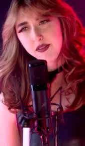 Lisa Bowdish's Instagram, Twitter & Facebook