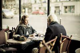 Lovers Drinks Window Paris Given The Sweet Look He Most Apparently Did Street Photography Camera Photography Lovers Couple Cafe