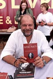 Neuilly sa mère, sa mère ! Il Est Aussi Comedien Et A Fait Un Spectacle