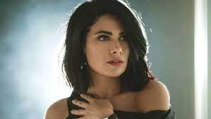 15 Arab Celebs That Proved That Short Hair Is The Thing This