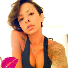 Trisha Torres (@honeypot_exteriorcleaning) • Instagram photos and videos