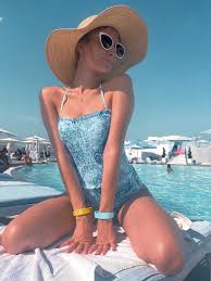 Chat with Feral_berry_156s Free Live Sex Cam & More