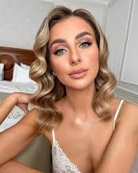 Jessica Botha's Instagram, Twitter & Facebook