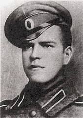 Adalah white coke, varian coca cola yang dibuat khusus jenderal tertinggi uni soviet, georgy zhukov. Georgy Zhukov Wikipedia