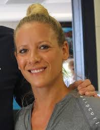 Shelly Toth's Instagram, Twitter & Facebook