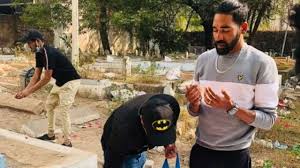 Explore tweets of mohammed siraj @mdsirajofficial on twitter. Mohammed Siraj Pays Tribute To His Late Father After He Returns From Success In Australia