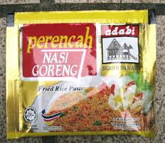 The packet contains a rich seasoning paste to prepare the malaysian fried rice easily at home. Resepi Nasi Goreng Perencah Adabi