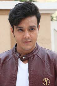 Beyond Human Form Chaturvedi yells at yaro's tenants for insulting him in their house. beyond human form