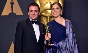 This film adaption of leo tolstoy's famous novel won the first oscar for the soviet union in the best foreign language film category in 1969. Iran S The Salesman Wins Best Foreign Film Oscar Arab News