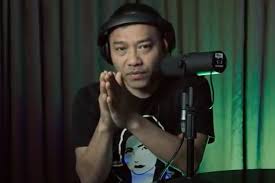 Ri hilang uang triliunan karena barang bajakan. Anang Hermansyah Muda