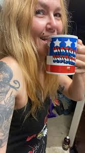 It's the weekend and we're spending a lazy morning reading in bed with a  cuppa. What are you up to? ☕️☀️ #itstheweekend #weekendlove #lazymorning  #coffeelovers #slowmornings #slowdown #simplelife