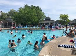 Riverside pool is run by the findlay family ymca in partnership with the city of findlay. Lakeview Pool And Tennis Club Findlay Oh Party Venue