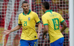 Instead of choosing one of the bigger clubs in his native brazil, he signed a contract with dutch team, heracles almelo. Brilliant These Everton Fans Love Star Man S Latest Post Vital Everton Vital Everton