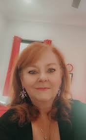 Omg these earrings, I love so much. In person the glitter so pretty. Tons  of compliments tonight.