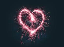 Après une pause d'un an, la formule a été fort appréciée de la population. Coeur Rose Feux D Artifice Le Cahier