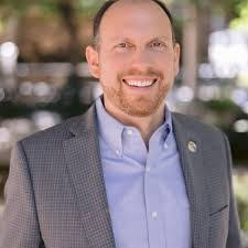 Daniel Wolcott's Instagram, Twitter & Facebook