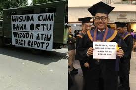 10 Momen Kocak Waktu Wisuda Saking Senangnya Sampai Bikin Ngakak