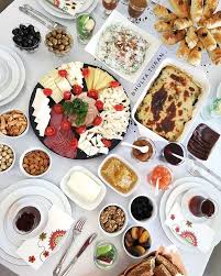 Gunaydin Kahvalti Programi Icin Hazirladigim Ikramliklar Hashaslicorek Sigaraboregi Tahinlikurabiye Ispanaklitartkek Yemek Yemek Tarifleri