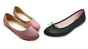Hasil gambar untuk sepatu buat main wanita