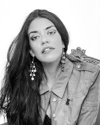 Alan te agarra desprevenida, te hace un book y te dice "soltá la  boquita"👄😆 📸 Gracias @alankanaan te quiero! @alkshows . . . #photoshoot  #voiceoverartist