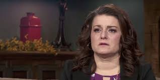 Robyn Lord's Instagram, Twitter & Facebook