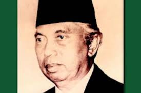 Mengenal Lebih Jauh Profil Pahlawan Adam Malik