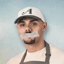 Andrew Ogg's Instagram, Twitter & Facebook