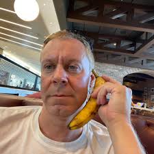 APA Rules 101 ✓ 🎱 Jump cues are only allowed in Masters Divisions. Rule 🔗  https://rules.poolplayers.com/general-rules/equipment/