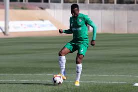 Se desempeña en la posición de delantero y actualmente juega en el club santos laguna de la primera división de méxico. Santos Laguna Juan Otero Elogia El Futbol De Los Guerreros