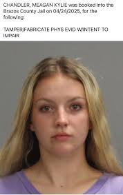 Officer Meredith Paul, one of our recruiters, spoke with @kprc2 about her  experience with wearing ballistic armor in law enforcement and in her  military career. Ofc. Paul and numerous other female officers