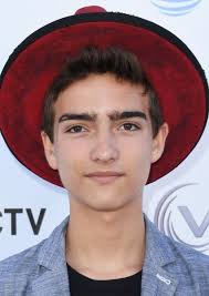 Fan Casting Izaac Wang as Maximiliano "Maxi" Ponte in Violetta (EEUU)