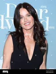 Los Angeles, CA, January 31, 2023. Robin Tunney arrives at The Premiere of  Apple Original Drama Series Dear Edward held at The Directors Guild of  America in Los Angeles, CA on Tuesday,