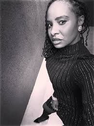 Day 2 of @tlwilliamsofficial #SkintoSkin went like this. 😍 1. Meet “ Darla  Evans”-Selfie close up (why not) 2. Dressing room (“Base” is what we call  it in the film industry) 3.