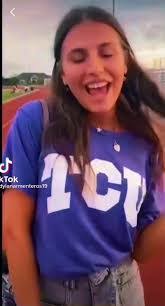 Jaclyn Roy's Instagram, Twitter & Facebook